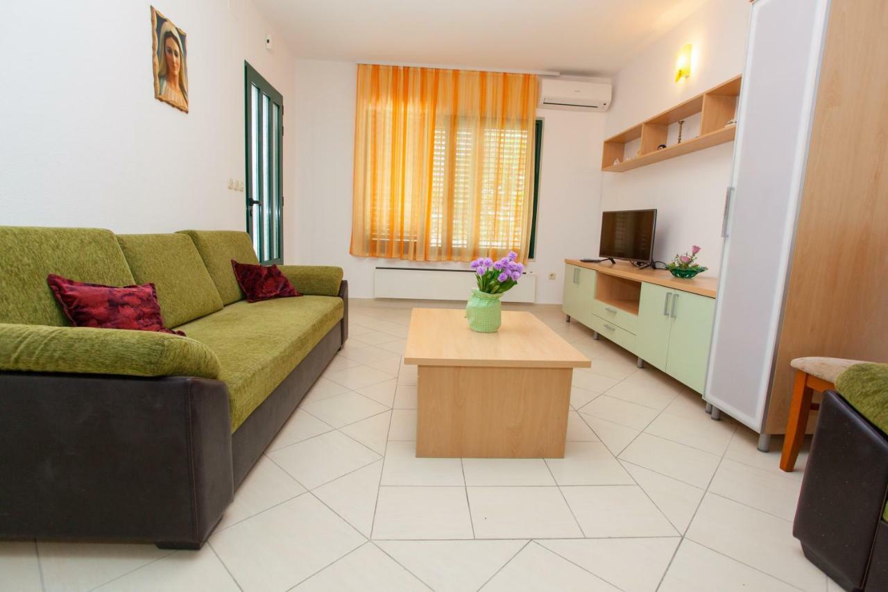 Apartments Jadranko Brela Exterior foto