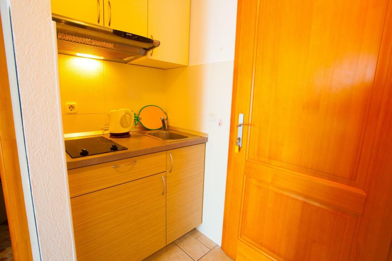 Apartments Jadranko Brela Exterior foto